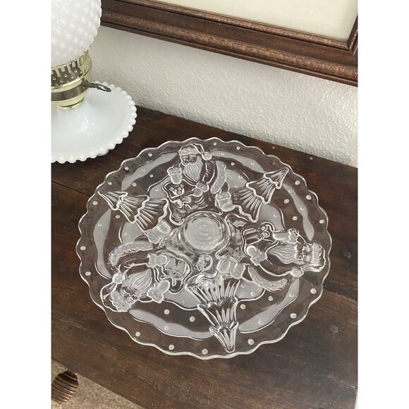 Vintage Crystal Christmas Cookie Plate Footed Plate Pedestal Plate Santa Plate - Picture 1 of 6